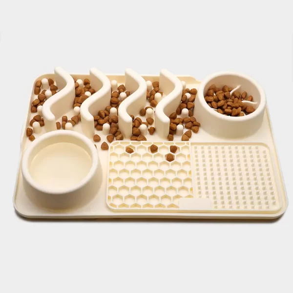 All-in-one Dog Food Mat Dog Bowl Water Feeder - Image 3